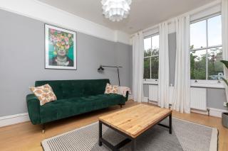 2 Bed Apartment in Sydenham, London - Forest Hill - 0