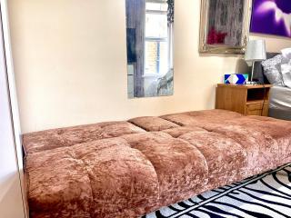 Comfy Double bedroom with a Private Toilet - Londra - 5