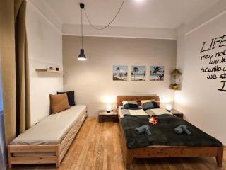 Mickey & Jerry Apartment - Budapest - 4