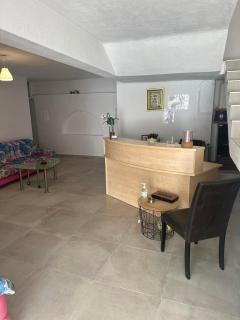 Pansion Angela - Skiathos Town - 9