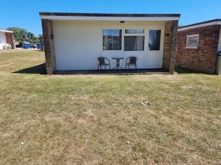 62 M&T Chalets , 2 bed detached chalet Florida holiday park Hemsby - Hemsby - 0