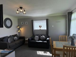 62 M&T Chalets , 2 bed detached chalet Florida holiday park Hemsby - Hemsby - 9