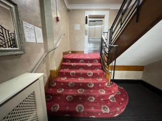 2-Bedroom Apartment - Sleeps 8 - Oxford St - 3 Bathrooms & AC - 9