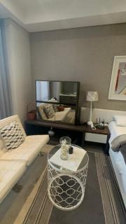 Sandton Skye Comfy Executive Apartment - 1
