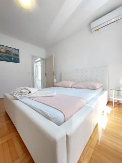 Charmy Apartments Petra with Pool - Makarska - 1