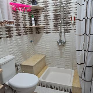 Luxurious Studio Apartment. - 9