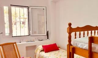 Casita con jardín y piscina comunitaria en Dénia, muy cerca de la playa de las Rotas - Dénia - 1