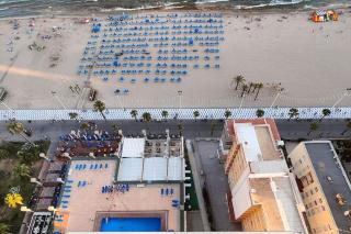 Piso 21 Único a pie de playa en esquina - Benidorm - 1