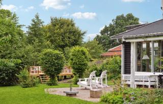 Beautiful Home In Dronningmølle - Dronningmølle - 3