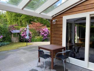 Ruime en comfortabele bungalow aan bosrand - Lage Mierde - 7