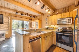 Half Mile to Ski Slopes Conway Condo with Hot Tub! - North Conway - 2