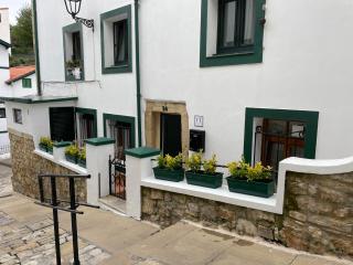 Apartamento Tatoena, Puerto Viejo - Getxo - 0