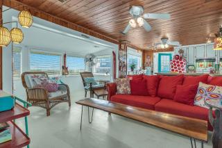 Love Shack by Oak Island Accommodations - Oak Island - 4