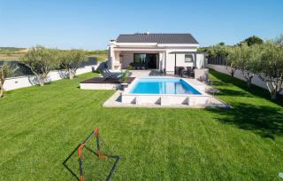 Villa Mareta - Ljubač - 0