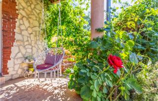 2 Bedroom Awesome Apartment In Medulin - 5