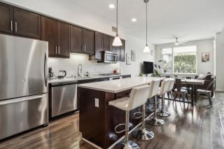 Luxury Apartment with Loft - 3