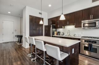 Luxury Apartment with Loft - 4
