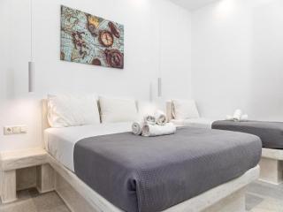 Superb Naxos Apartment Grand Suite In The Heart Of Town Balcony - 3