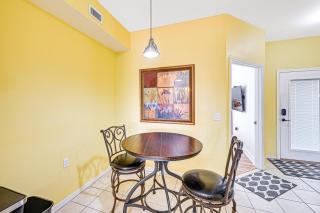 Naples Resort Townhome w/ Screened Patio! - 1