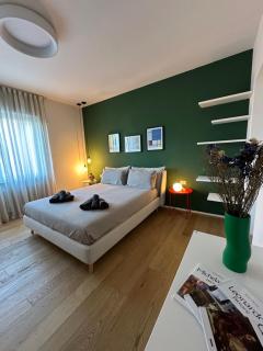Arcola Apartment 210 - 2
