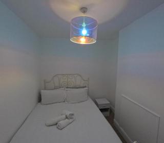 Double bedroom - Portsmouth - 7