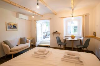 Jerry's Old Town Garden - 9