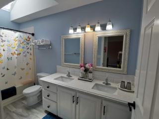 Diana's Beauty House - Charlottetown - 3