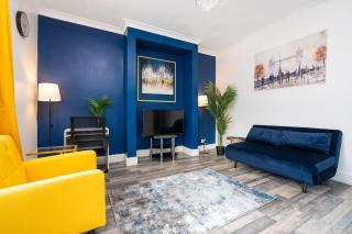 Spacious 3BR Home - Pool Table - Games - Sleeps 9 - Manchester - 4