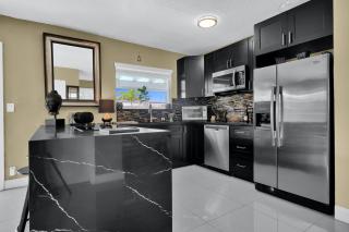 Dolce Vita Hideaway Pool House by Pako Stays - Miami - 5