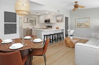 Totally Renovated Near Beach - 6