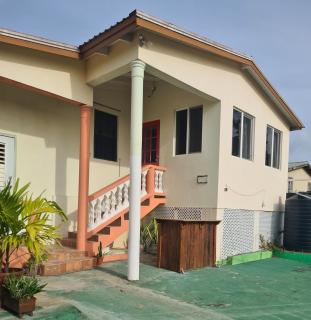 ReddoorApartments - Saint James - 2