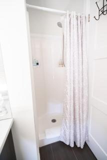 Spacious 3 Bedroom Apartment in Heart of Niagara - Thorold - 9