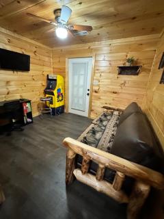 Paradise at the Smokies Cabin with HOT TUB! - Sevierville - 6