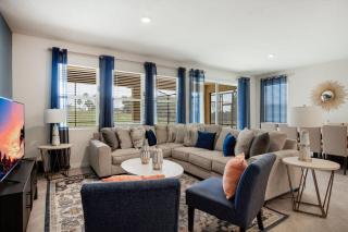 Spacious 7BR Solterra Getaway with Pool & Spa - 5