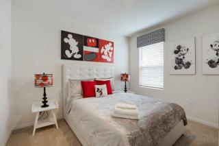 Spacious 7BR Solterra Getaway with Pool & Spa - 7