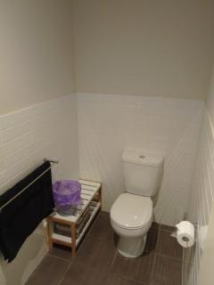 Lovely 2 bedroom apartment across from Shepp Lake. - Shepparton - 3
