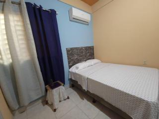 Casa & Alojamiento La Roca - Puerto Cortés - 4