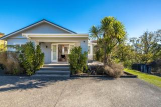 THE GRAPE SHED COTTAGE - Coast & Country - 0