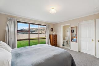 Alpine Scenery - Wanaka Holiday Home - Wanaka - 3