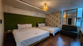 Gimhae Business Hotel K - Gimhae - 0