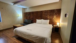 Gimhae Business Hotel K - Gimhae - 2