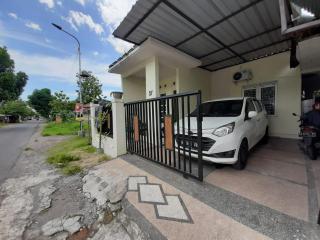 OKJ Homestay Syariah - Gondowulung - 0