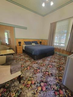 Snug as a Bug Omeo - 1