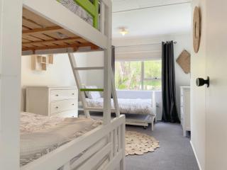Midpoint - Stay Waiheke - 5