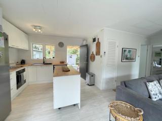 Midpoint - Stay Waiheke - Onetangi - 1
