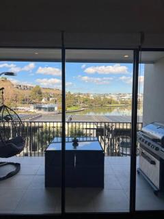 Lakeside 3 Bedroom home. - Melbourne - 5