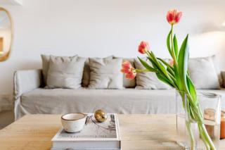 Pooch Friendly Renovated Beach Retreat with Views - Sunrise Beach - 2