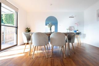 3 Bedroom Home: Parking & WiFi - 9