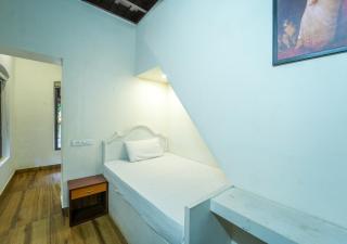 Pop Tavern Kovalam Beach Villa by VOYE HOMES - 1