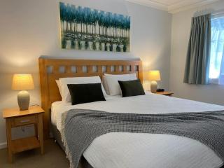 City Escape Mounts Bay - Near Kings Park - Parking - WiFI - 0